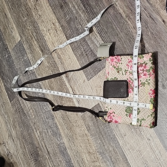 Liz Claborne Floral Crossbody Purse - Picture 4 of 11